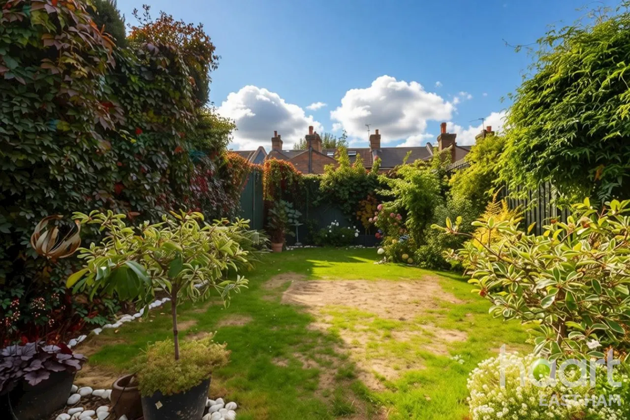 Gillett Avenue, London, E6, photo 11