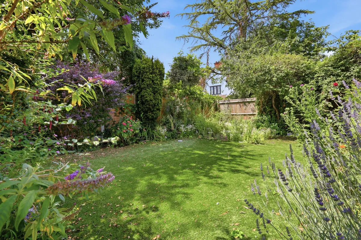 Connaught Hill, Loughton, IG10, photo 3