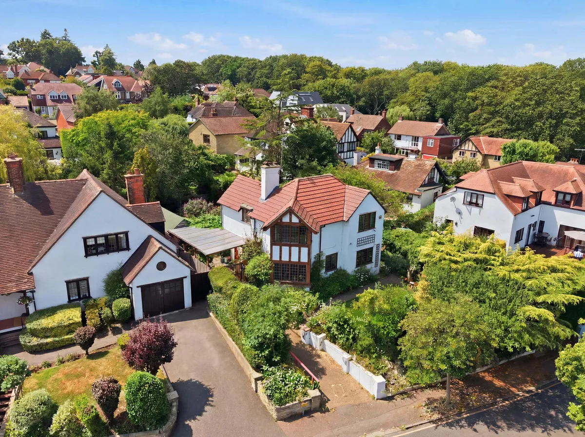 Connaught Hill, Loughton, IG10, photo 2