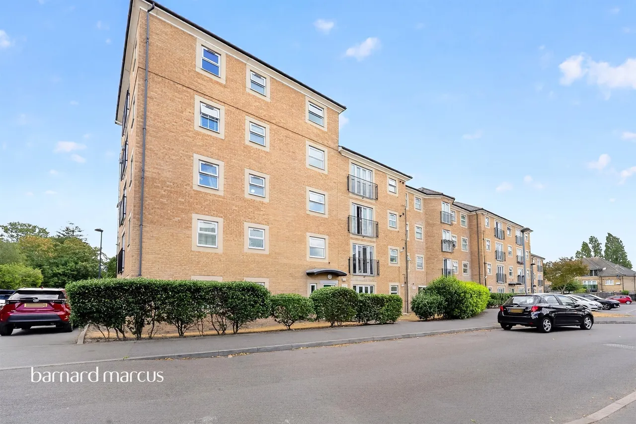 White Lodge Close, Isleworth, photo 3