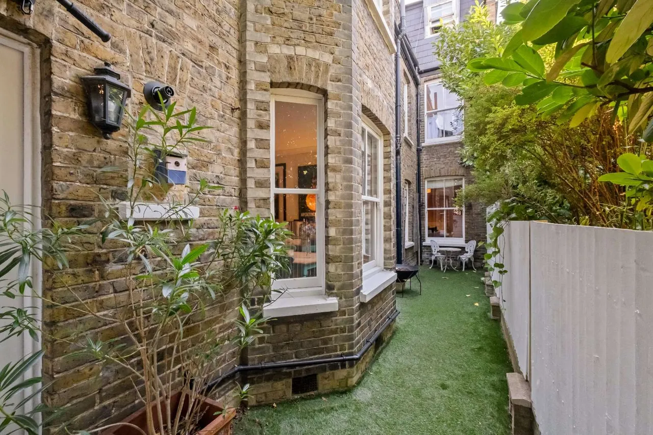Nevis Road, London, SW17, photo 4