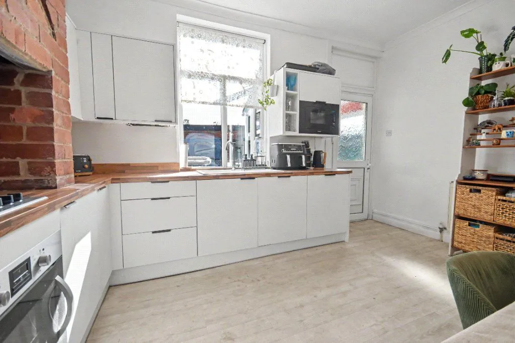Church Lane, Netherton, WF4, photo 11