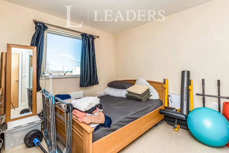 Church Street, Epsom, KT17, photo 9