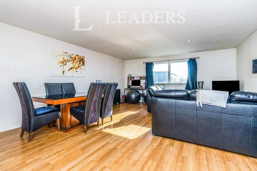 Church Street, Epsom, KT17, photo 4