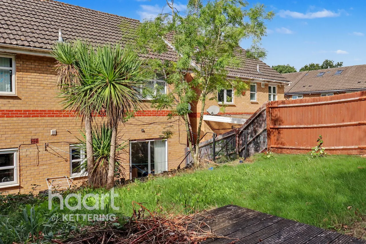The Fairway, Kettering, NN15, photo 32