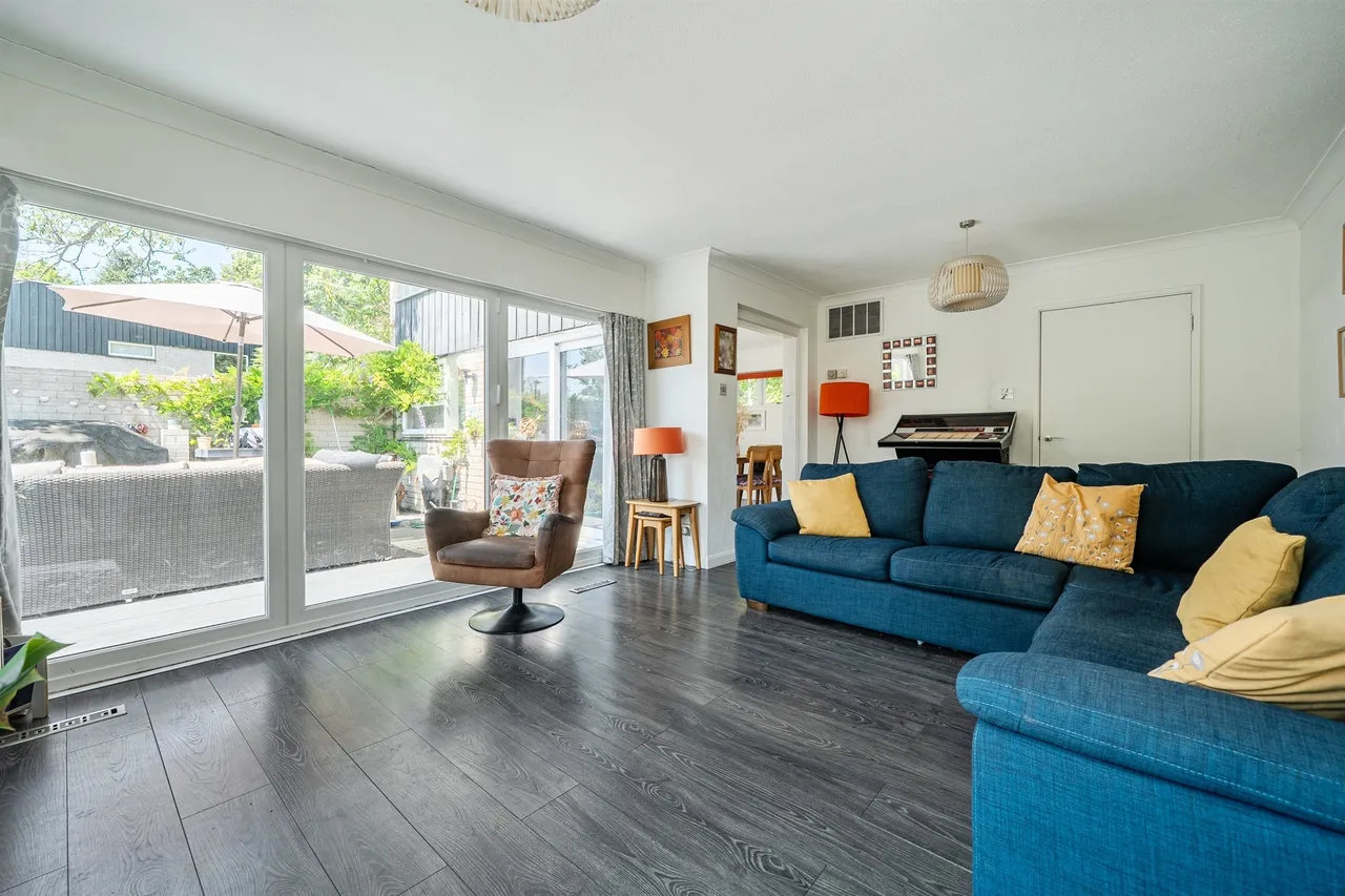 Cedar Chase, Taplow, SL6, photo 6