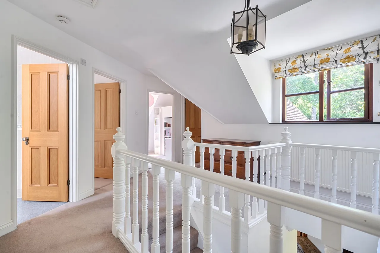 Kings Drive, Midhurst, GU29, photo 11
