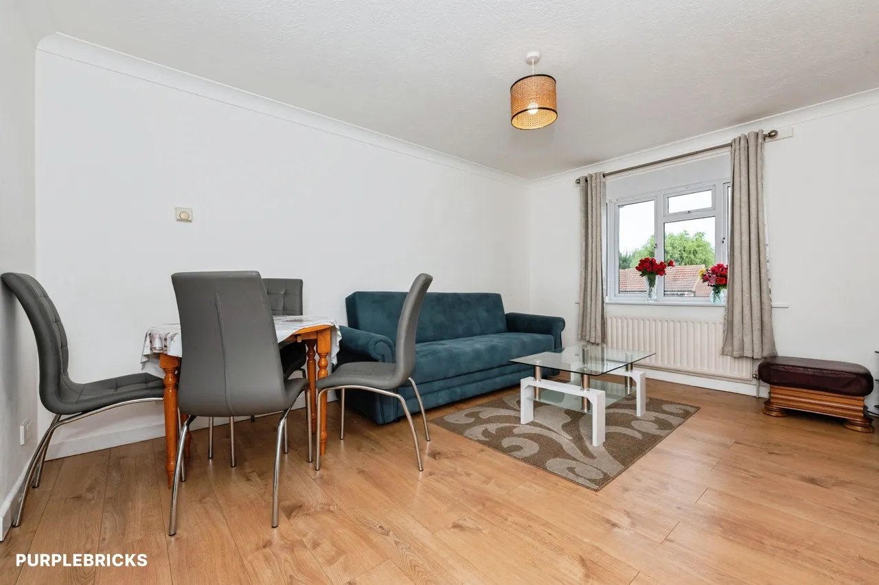 St. Michaels Close, South Ockendon, RM15, photo 4