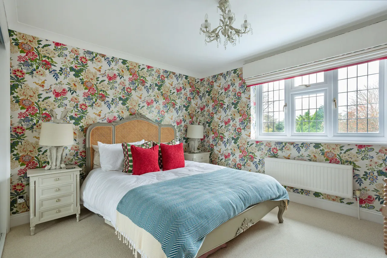 Hillgarth, HINDHEAD, GU26, photo 12