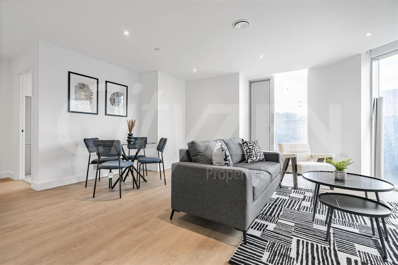 2 bed property to rent — 150 Dantzic Street, Manchester, M4 4HL