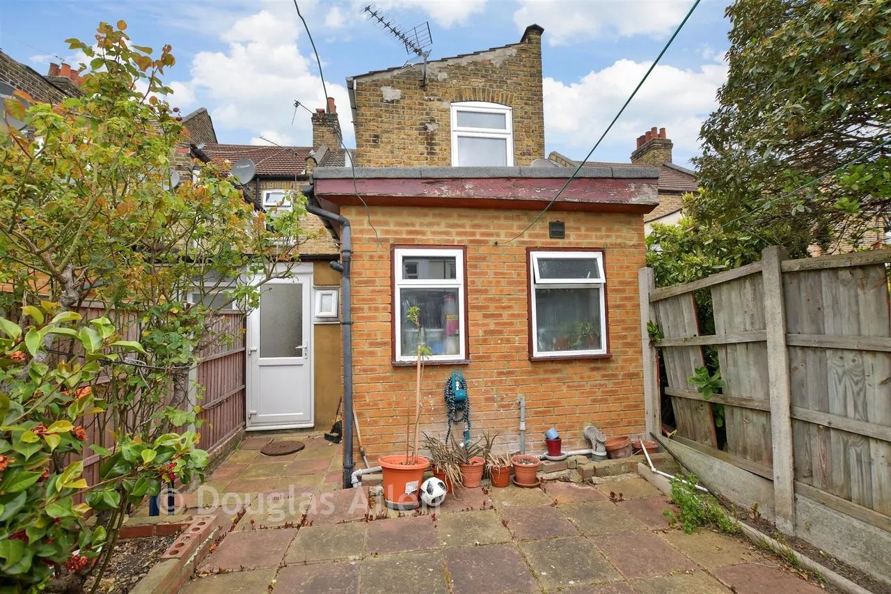 Malvern Road, London, E6, photo 7