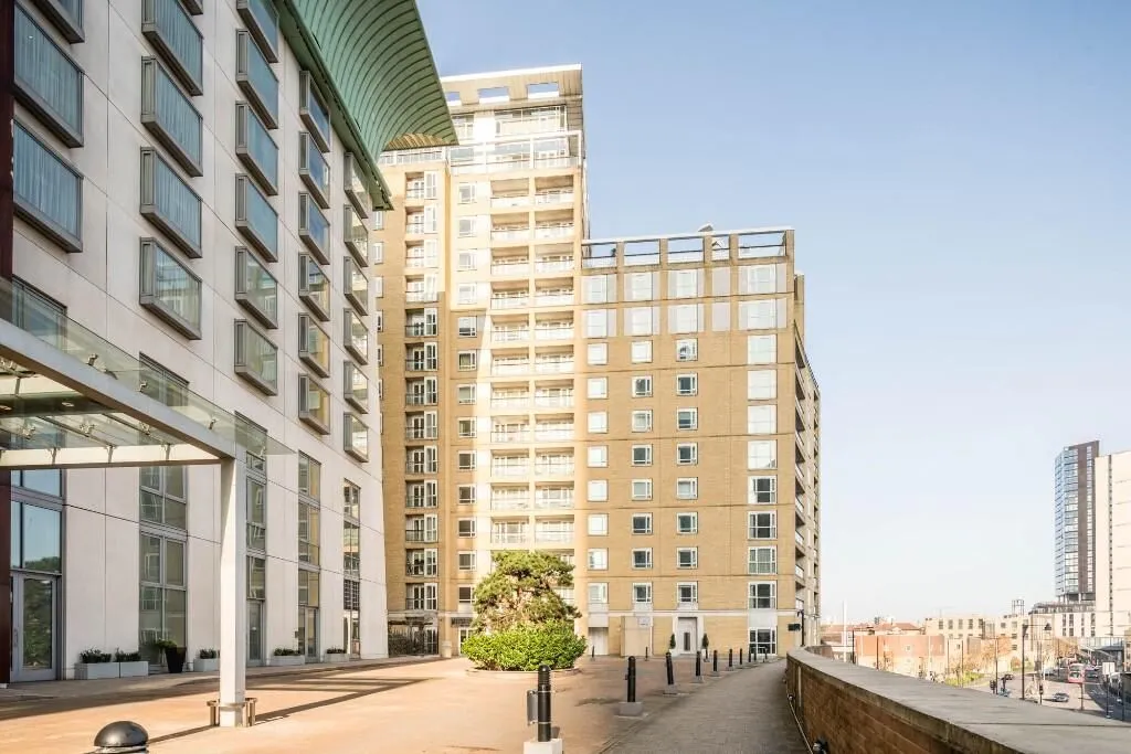 2 bed flat to rent — Westferry Circus, Canary Wharf, E14