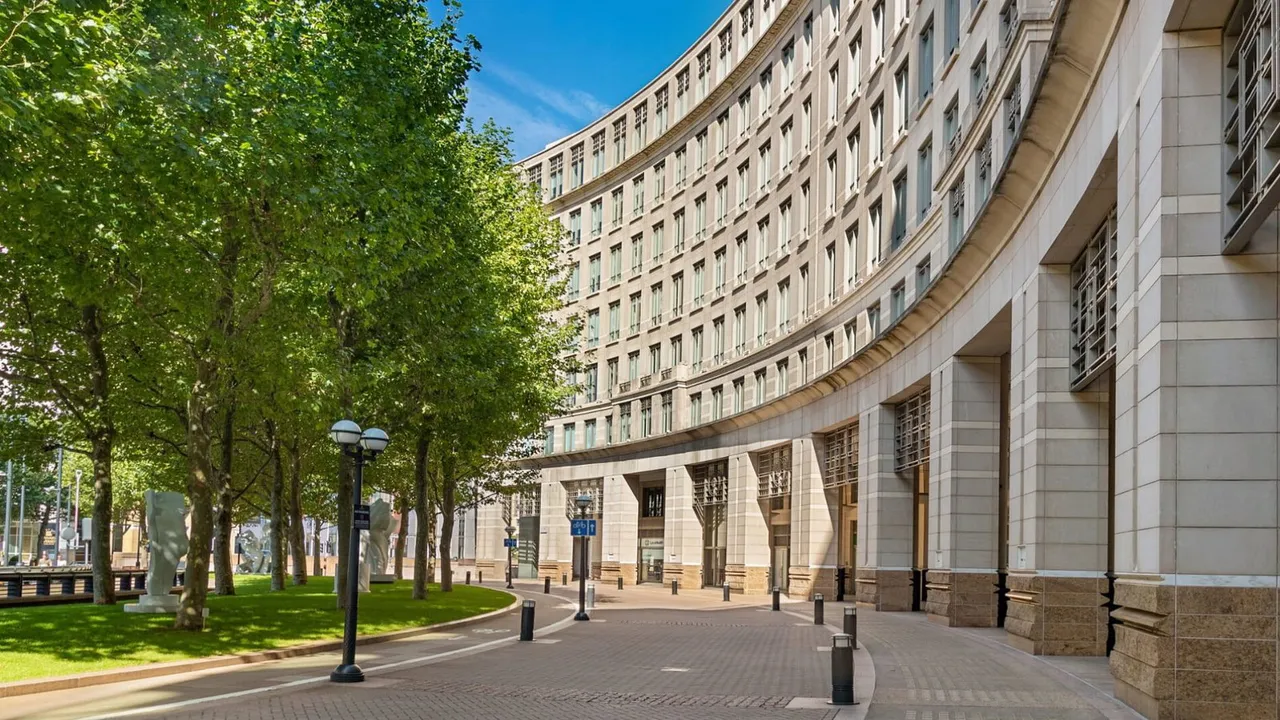 Westferry Circus, Canary Wharf, E14, photo 5