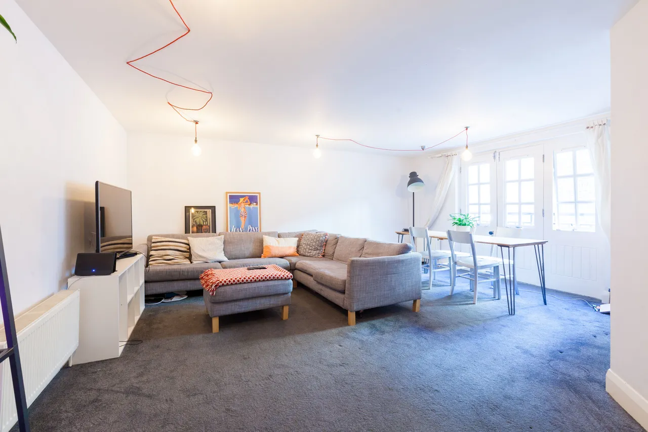 2 bed flat to rent — Flat 7, 23 Wheler Street, London