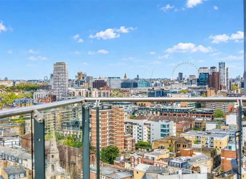 2 bed flat for sale — Empire Square West, London Bridge, SE1