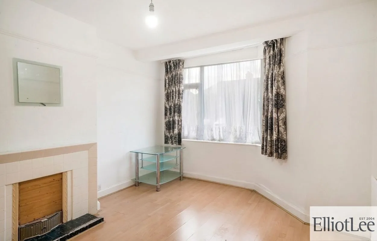 Roxeth Green Avenue, Harrow, HA2, photo 2