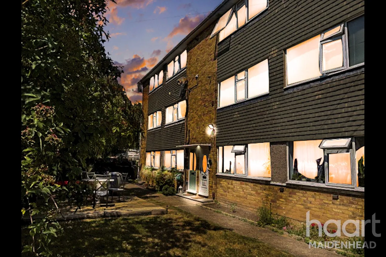 2 bed flat for sale, Crofthill Road, Slough, SL2