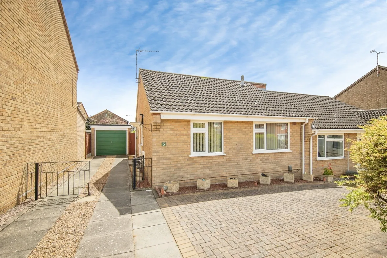 2 bed house for sale — Egglestone Close, Ipswich, Suffolk, IP2