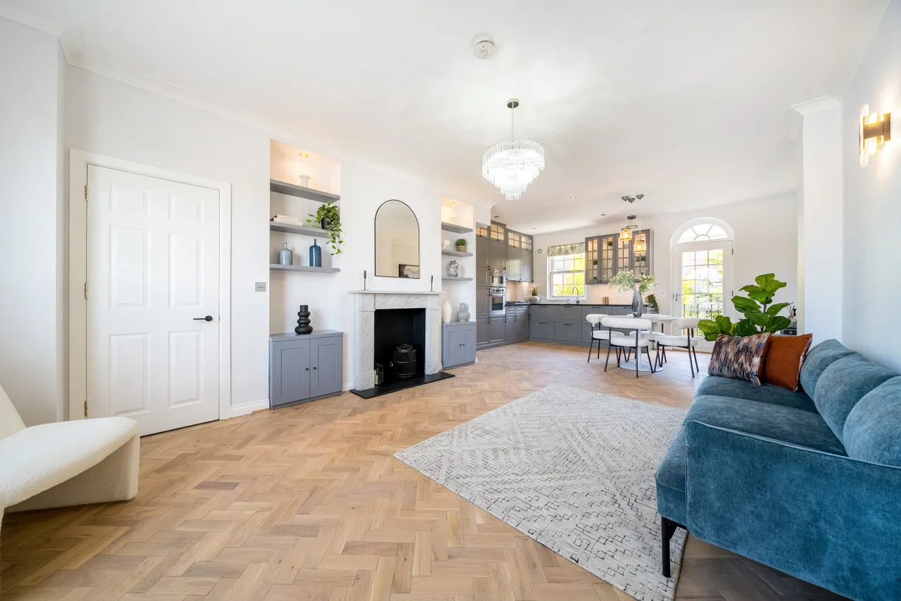Sovereign Crescent, Rotherhithe, London, SE16, photo 9
