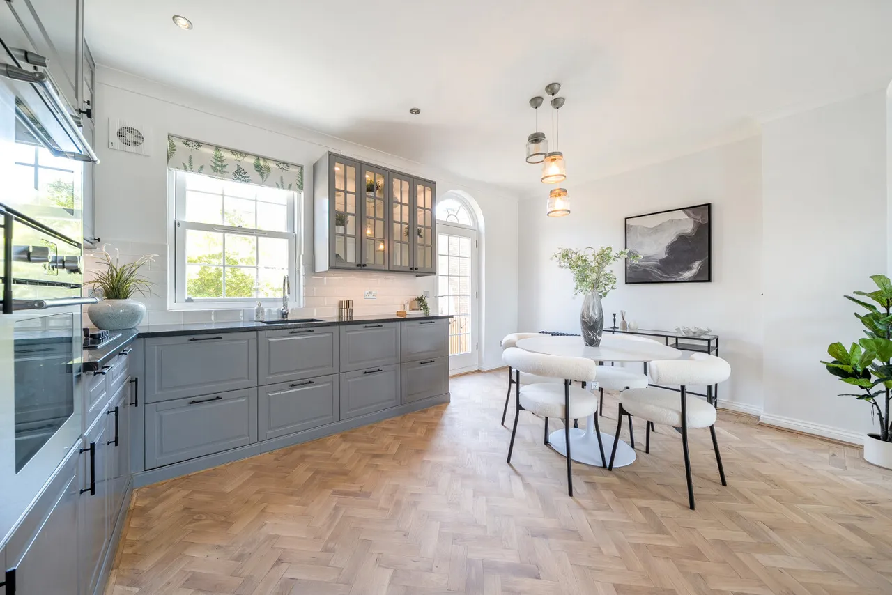Sovereign Crescent, Rotherhithe, London, SE16, photo 7