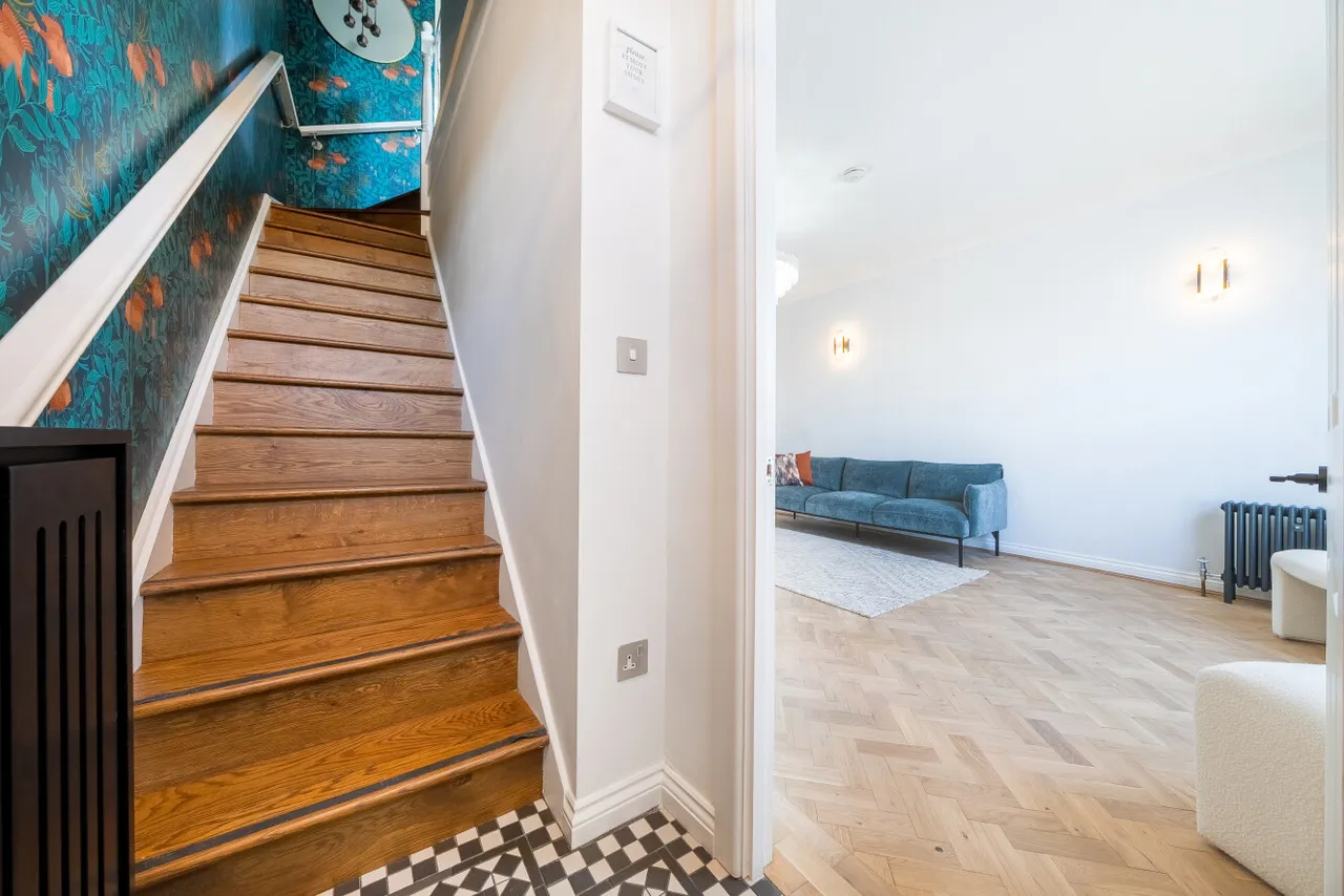 Sovereign Crescent, Rotherhithe, London, SE16, photo 12