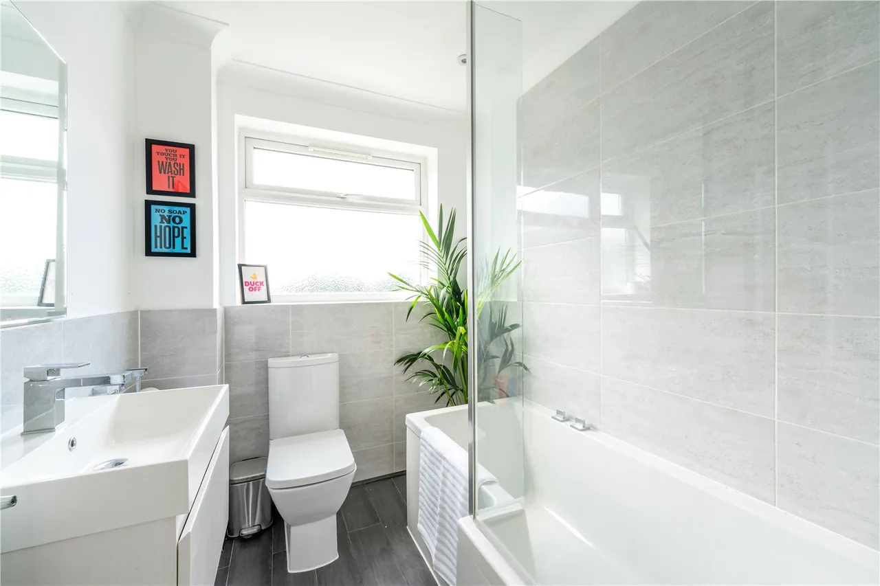 Peregrine Road, Lower Sunbury, TW16 6JJ, photo 7