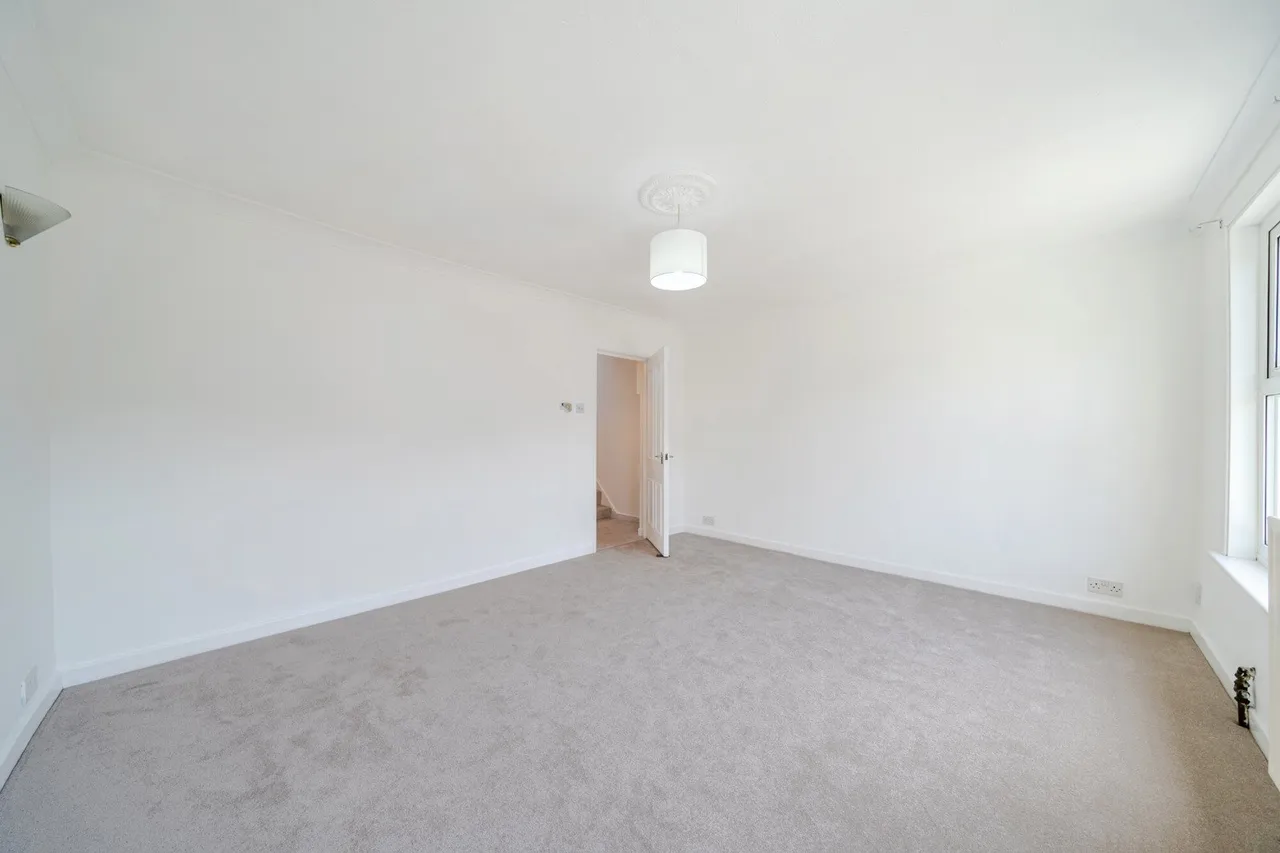 Faversham Road, SE6, photo 13
