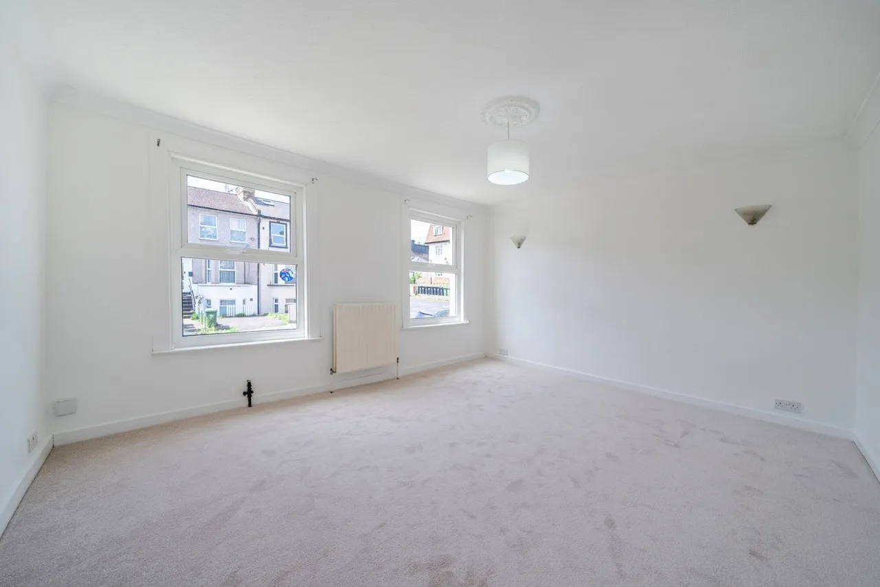 Faversham Road, SE6, photo 8