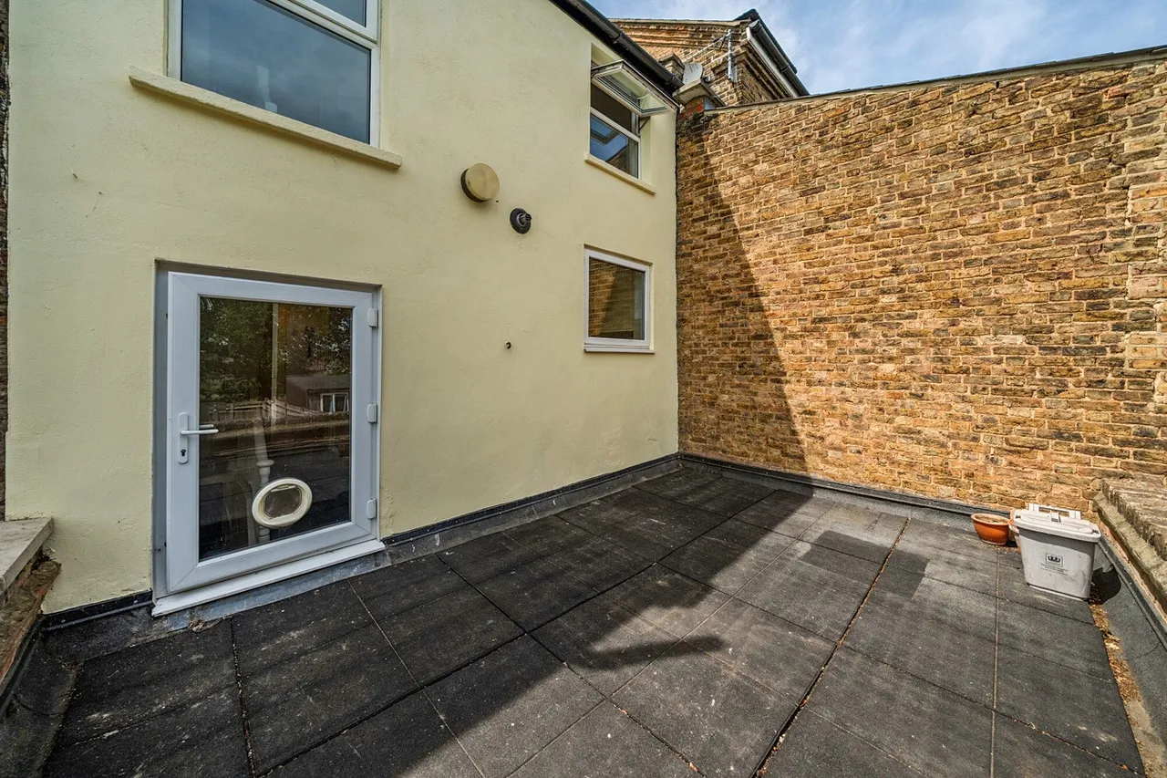 Faversham Road, SE6, photo 16