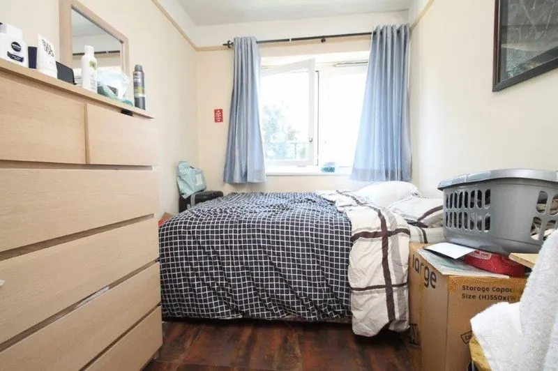 Burbage Close, London SE1 4EW, photo 6