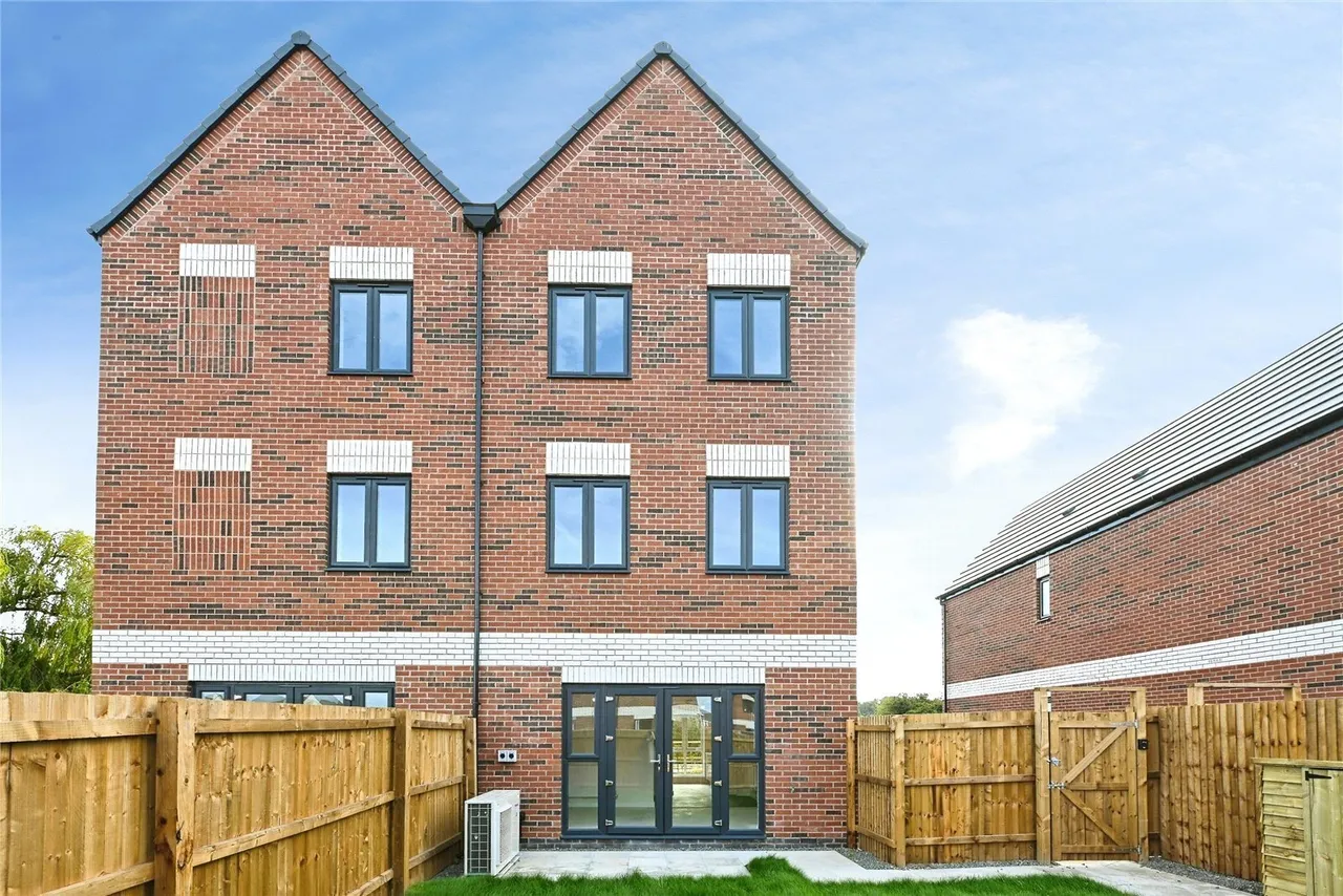 Trentside, Beeston, NG90, photo 6