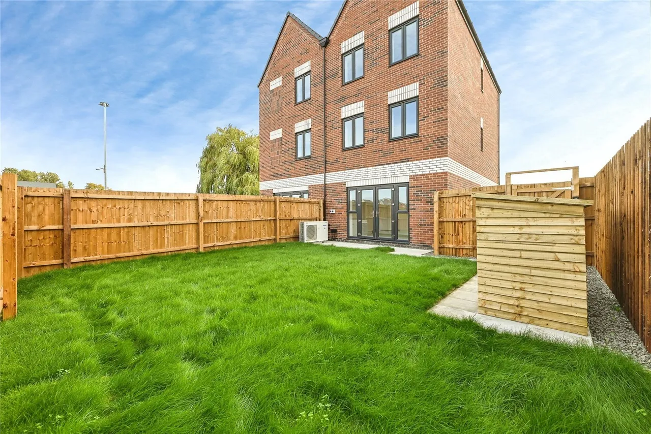 Trentside, Beeston, NG90, photo 7