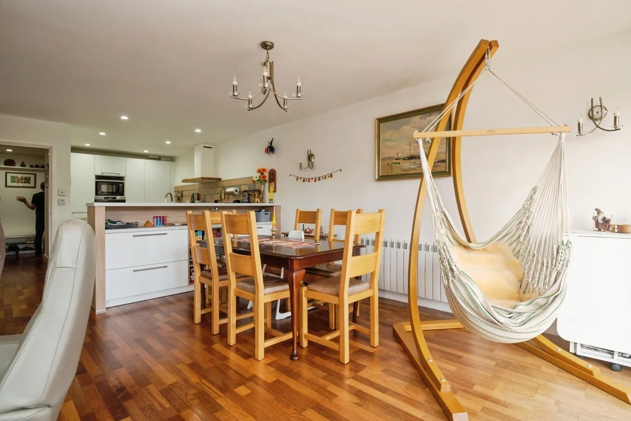 Henke Court, Cardiff, CF10, photo 10