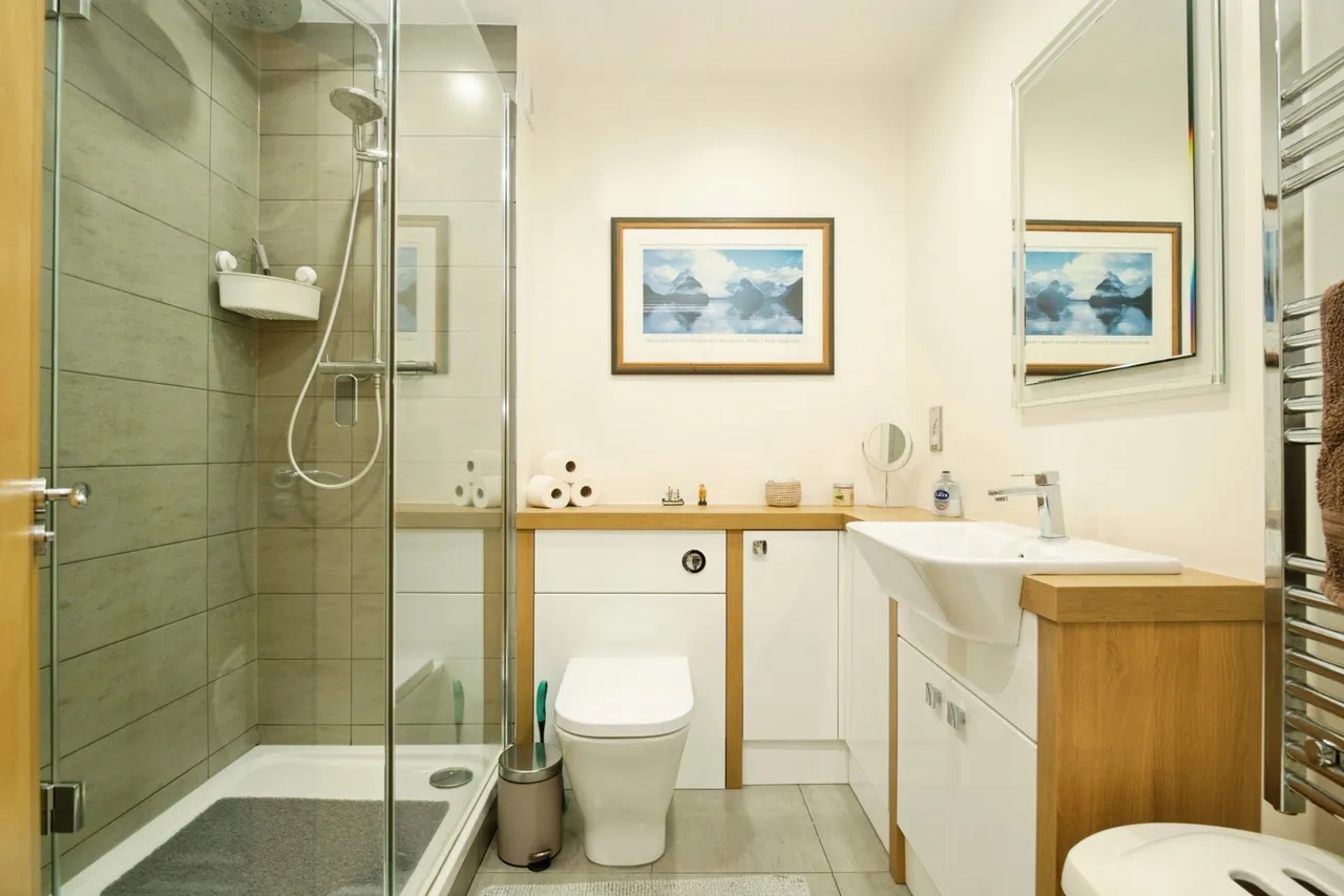 Henke Court, Cardiff, CF10, photo 18