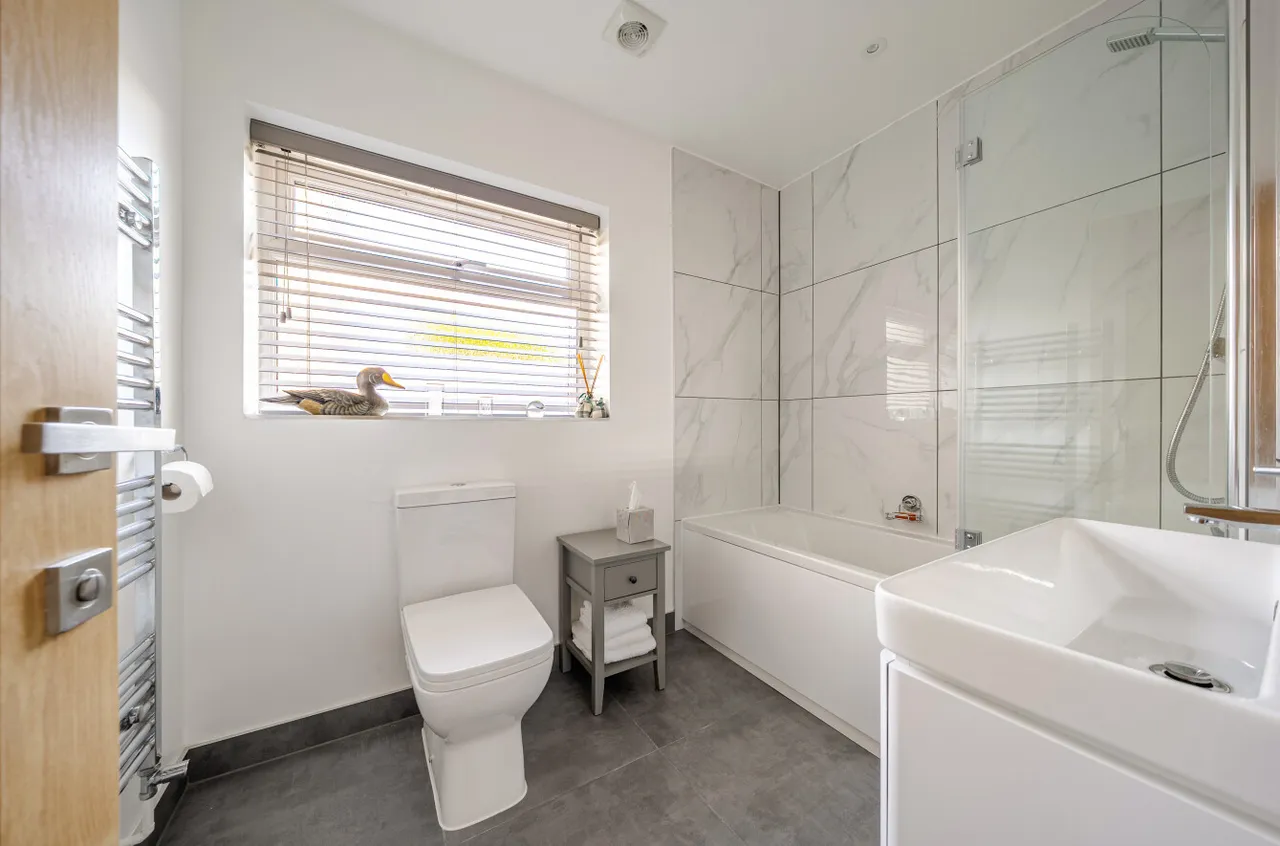 Upper West Drive, Ferring, BN12, photo 12