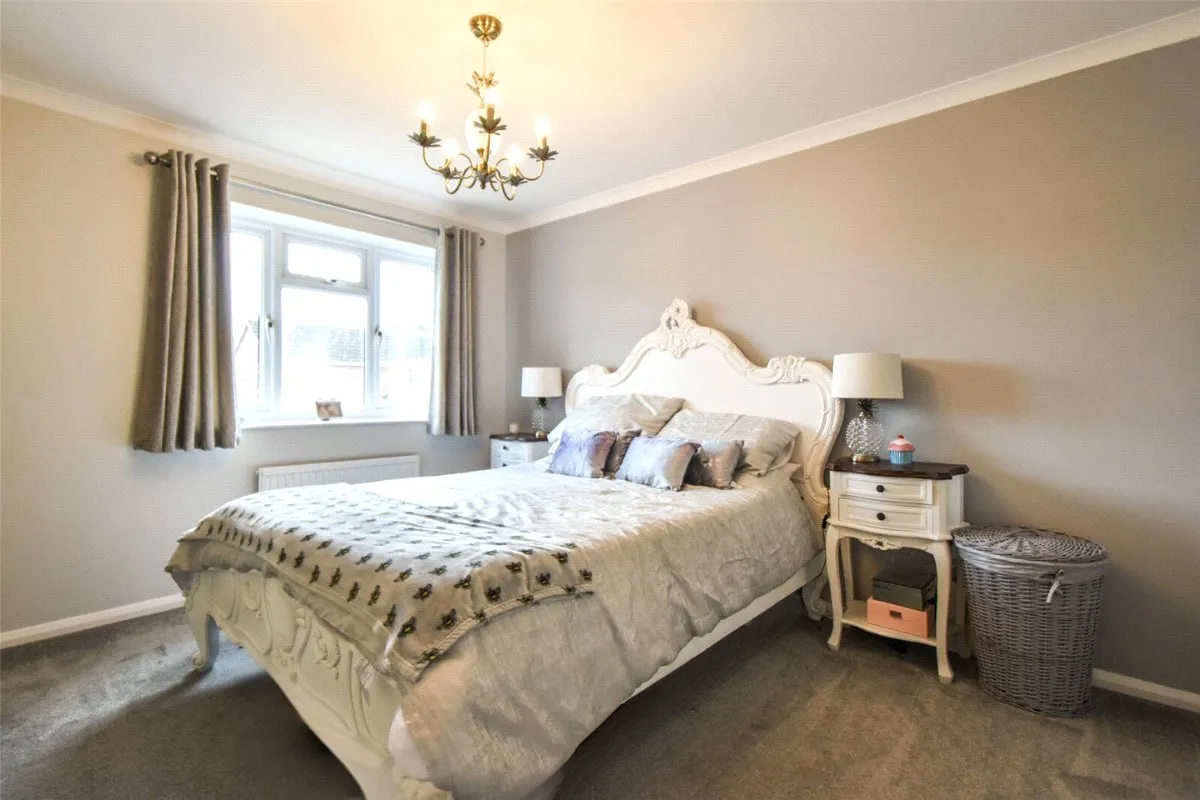 Oaktree Drive, Hook, Hampshire, RG27 9RA, photo 10