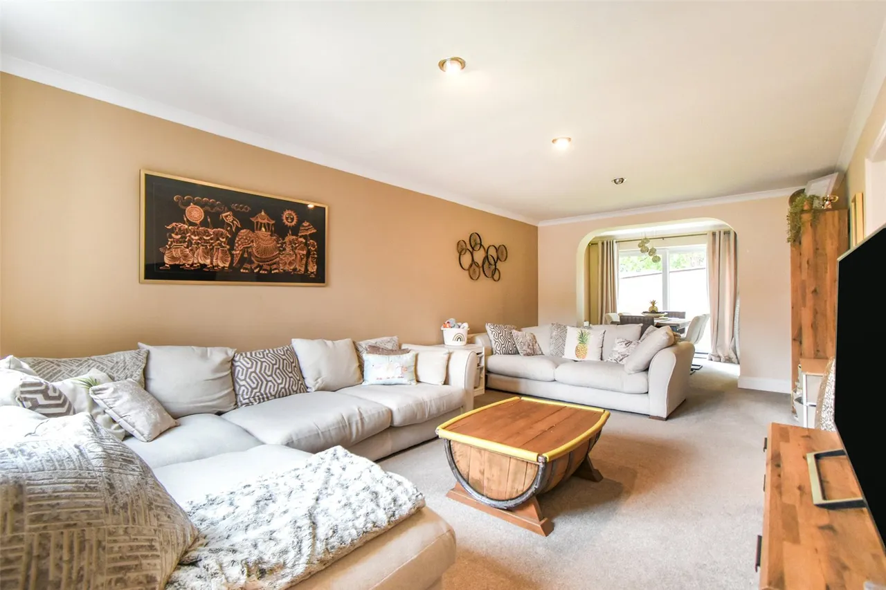 Oaktree Drive, Hook, Hampshire, RG27 9RA, photo 11