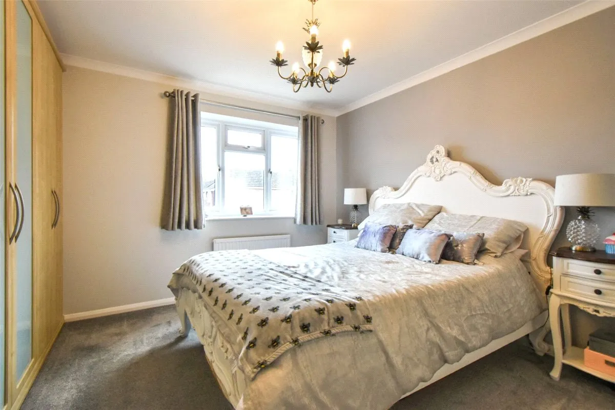 Oaktree Drive, Hook, Hampshire, RG27 9RA, photo 7