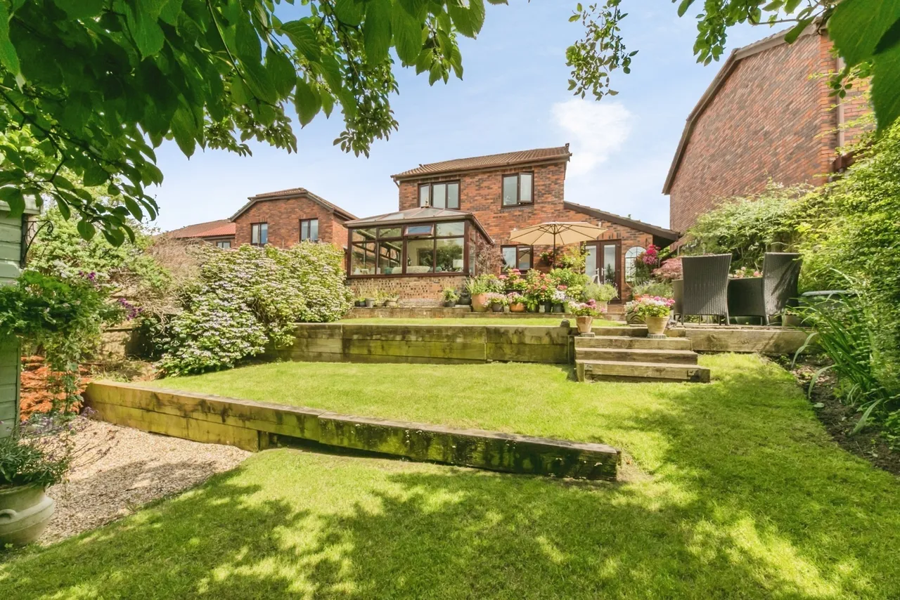 Freshfield Drive, Macclesfield, Cheshire, SK10, photo 6