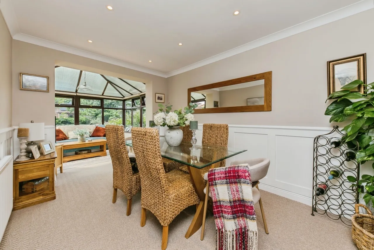 Freshfield Drive, Macclesfield, Cheshire, SK10, photo 4