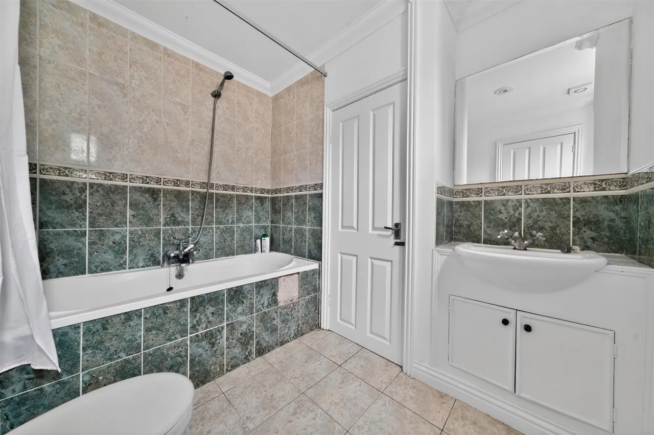 High Street, Swanage, BH19, photo 7