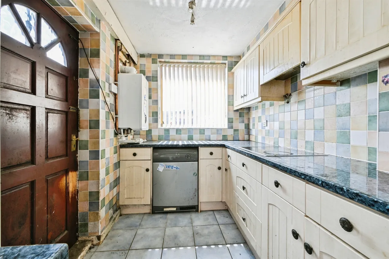 Logan Street, Nottingham, NG6, photo 13