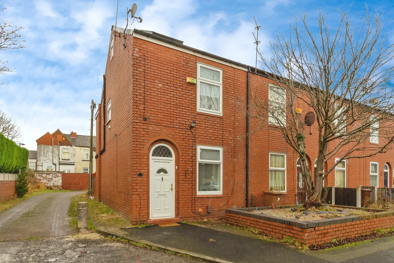 3 bed house for sale, Smith Street, Manchester, M34
