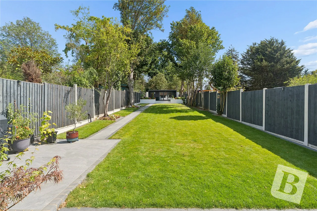 Mill Park Avenue, Hornchurch, RM12, photo 16