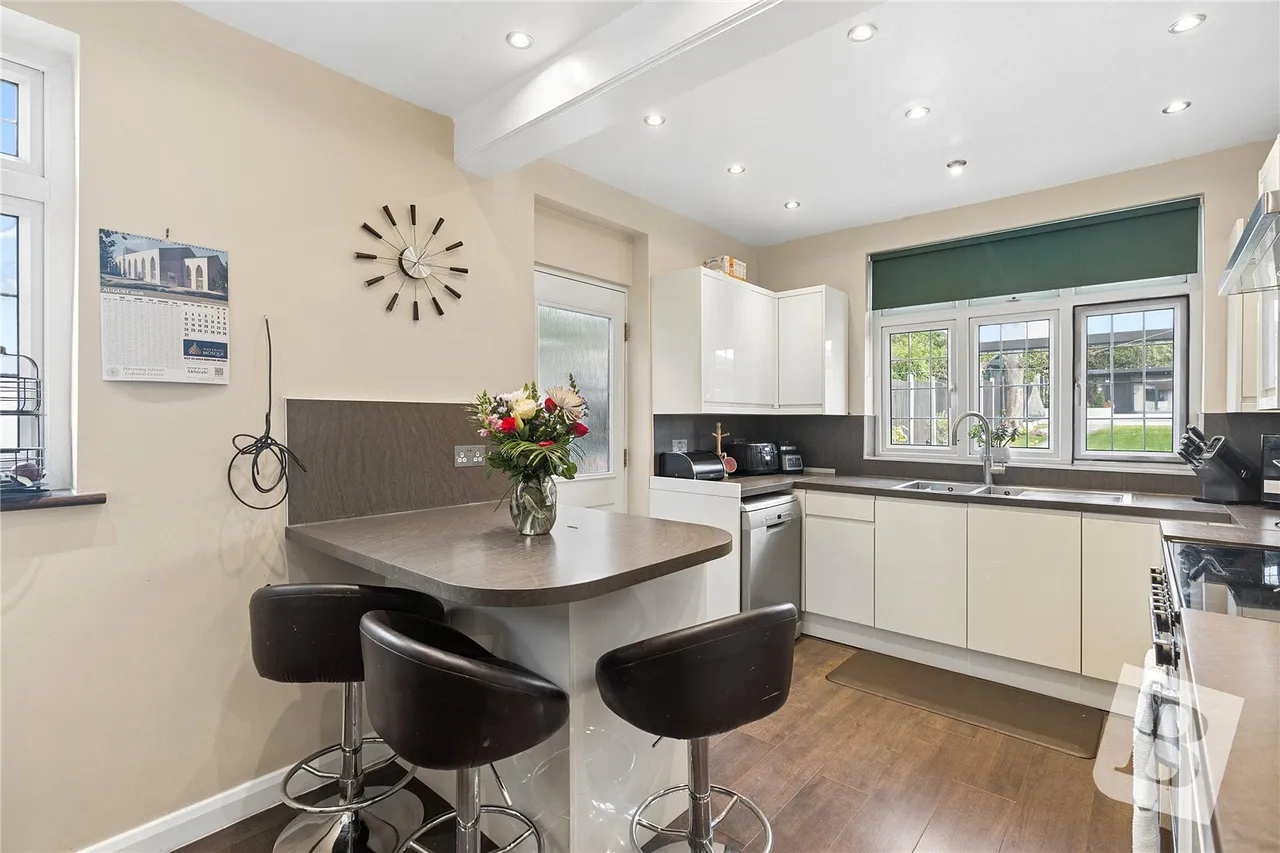 Mill Park Avenue, Hornchurch, RM12, photo 5
