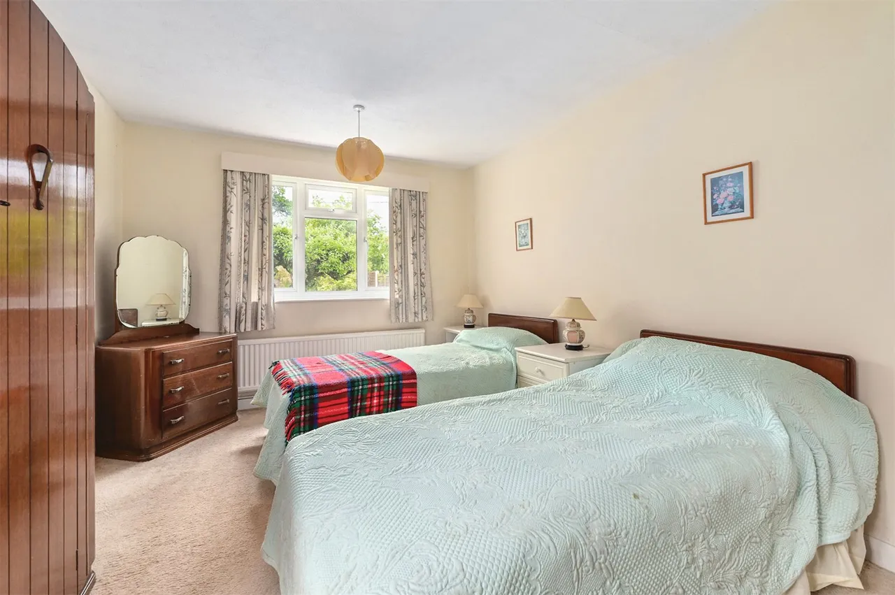 Old Rectory Drive, Ash, Guildford, Surrey, GU12 6EX, photo 3