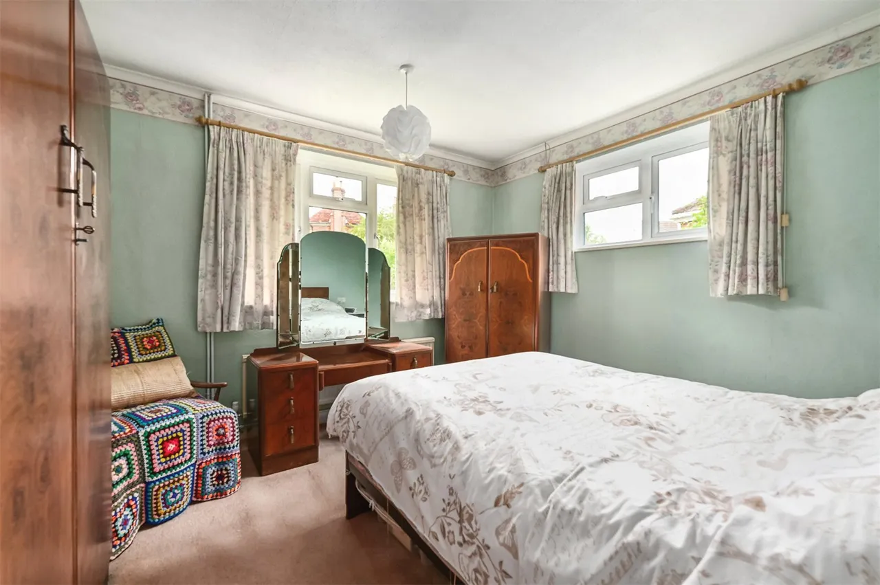 Old Rectory Drive, Ash, Guildford, Surrey, GU12 6EX, photo 4