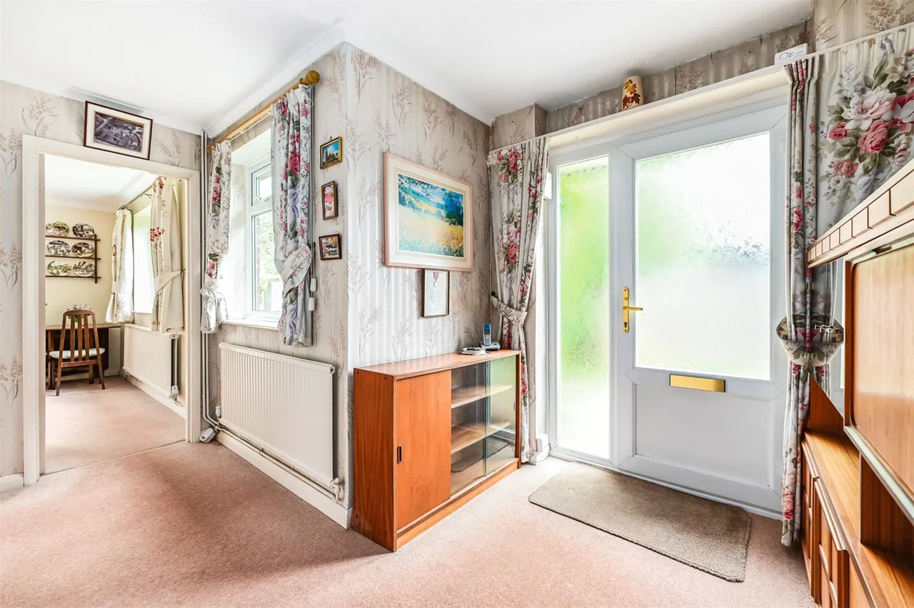 Old Rectory Drive, Ash, Guildford, Surrey, GU12 6EX, photo 6