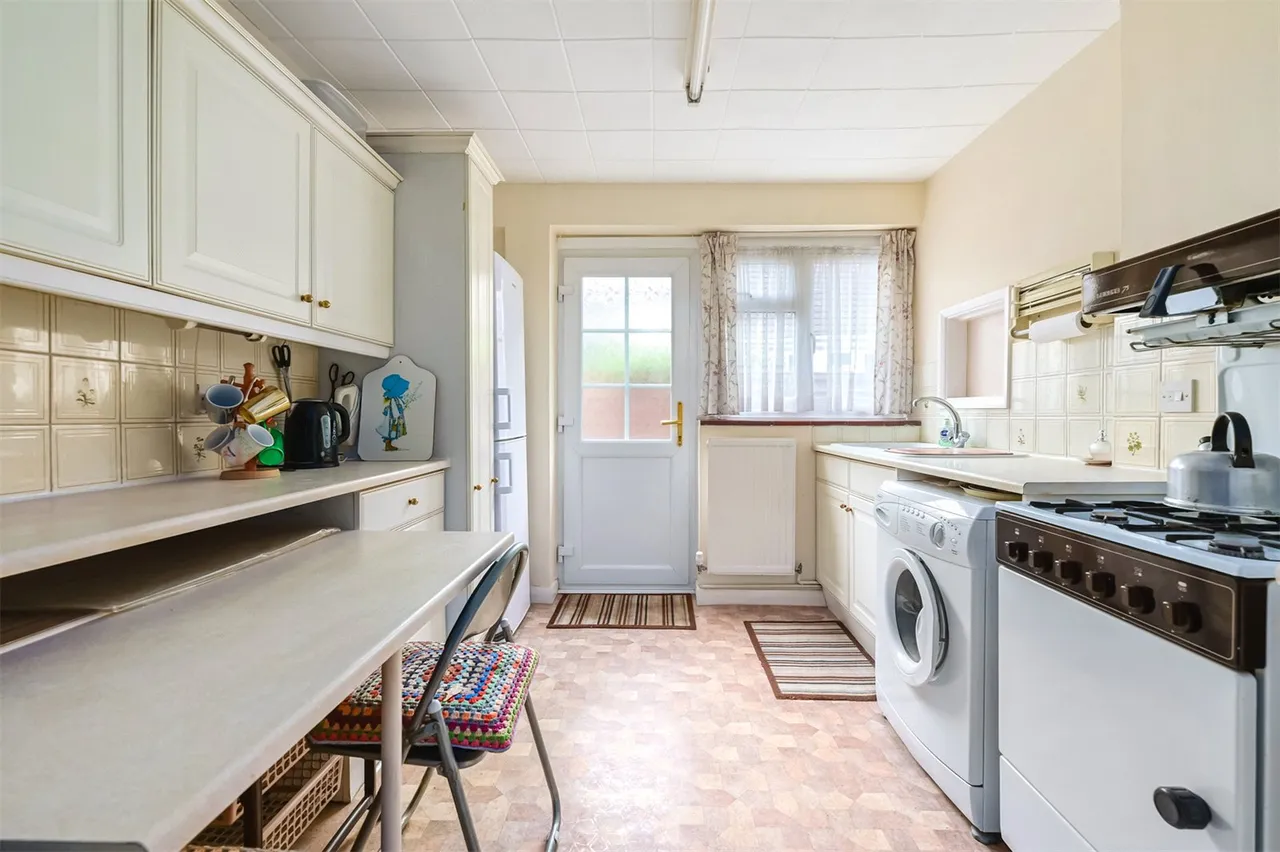 Old Rectory Drive, Ash, Guildford, Surrey, GU12 6EX, photo 7