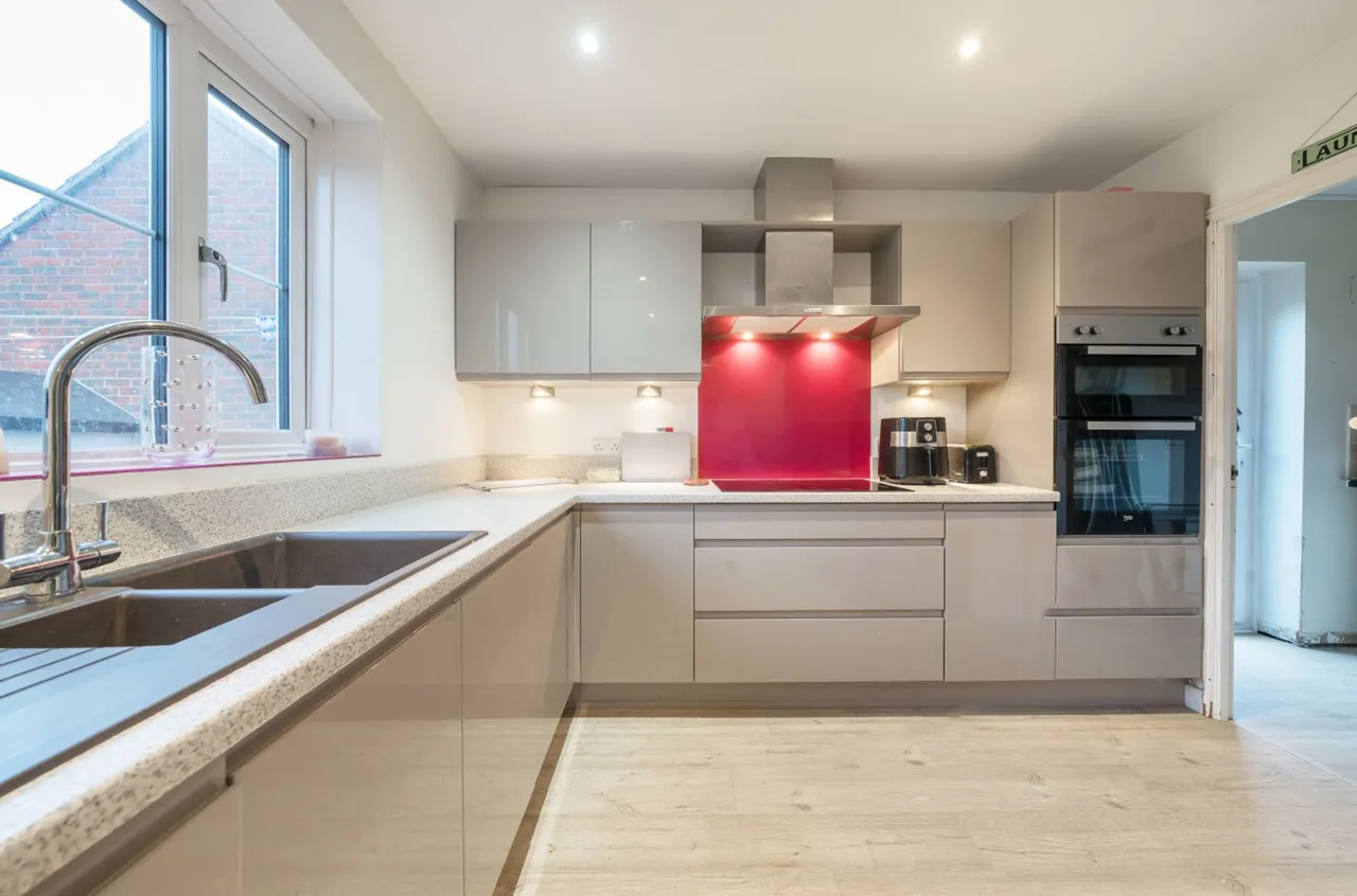 Mere Close, Bracklesham Bay, PO20, photo 4